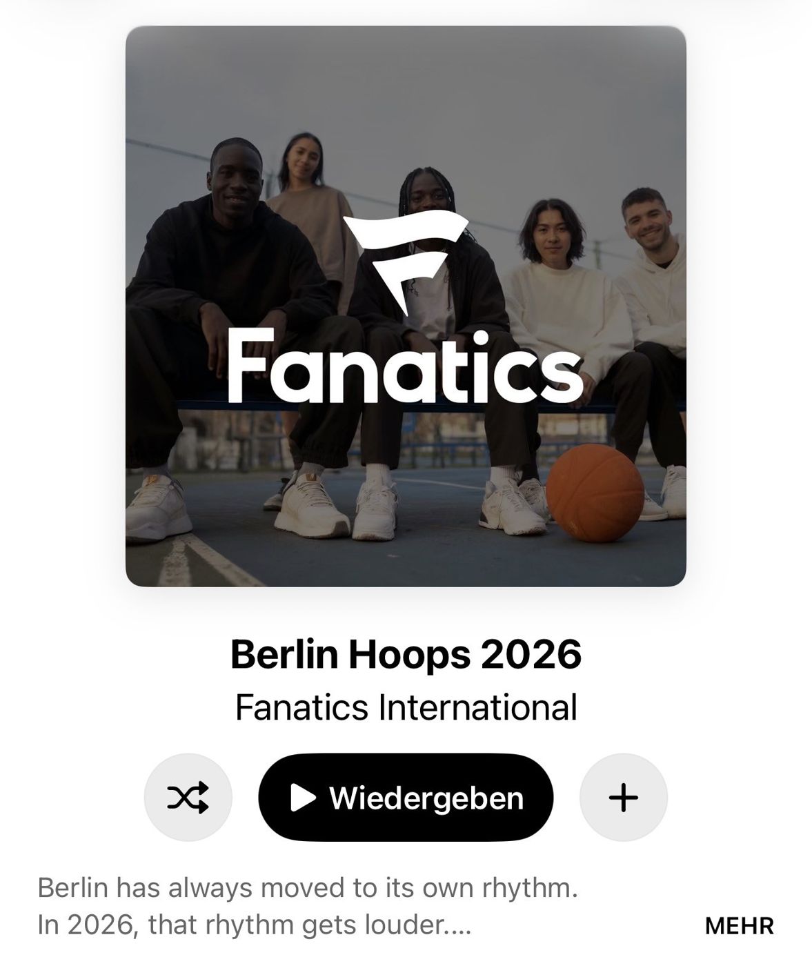 Apple-Music-Playlist Berlin Hoops 2026 von Fanatics mit Cover-Foto einer Gruppe junger Leute